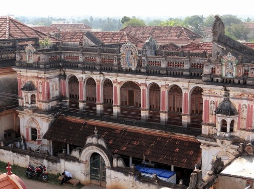 Chettinad vieux palais rose presqu'en ruines