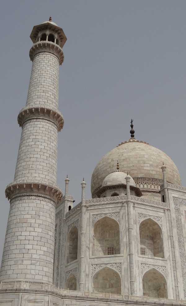 Dôme du Taj Mahal avec une t